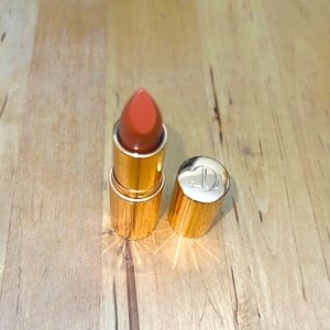 Charlotte Tilbury Lipstick - Stoned Rose